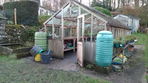 Order and clarity in the greenhouse ready for winter